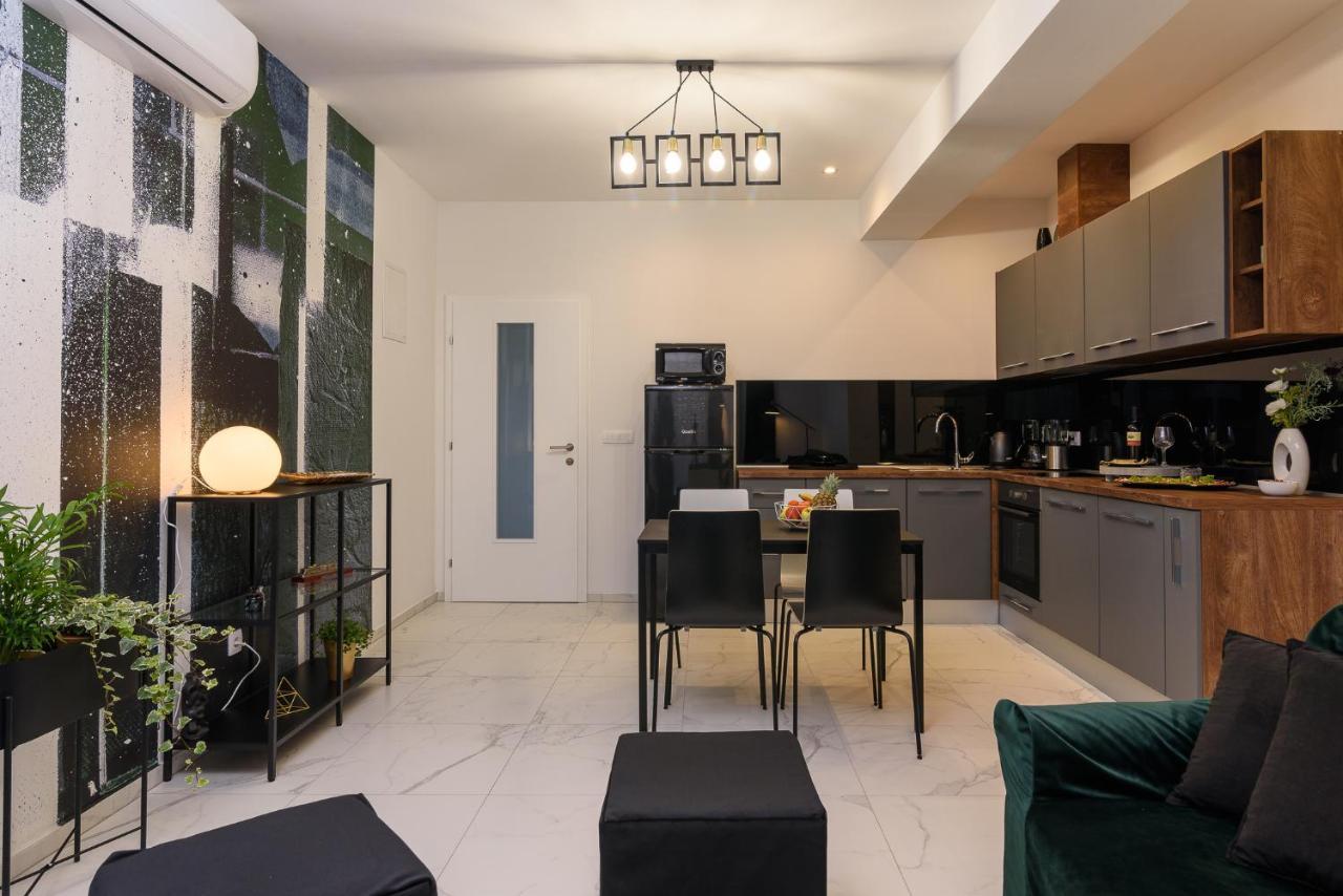 Batinic Apartments Каштела Екстер'єр фото