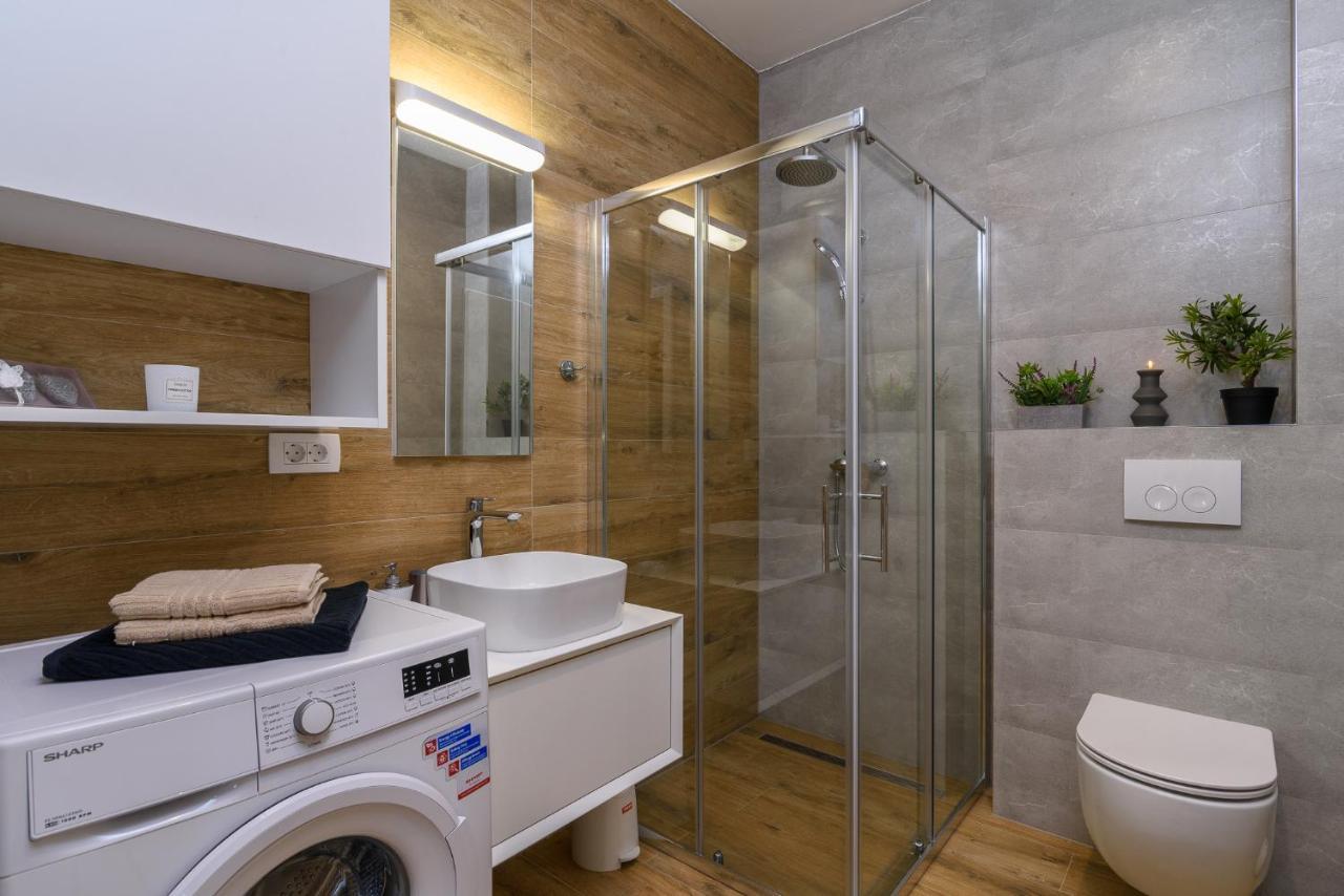 Batinic Apartments Каштела Екстер'єр фото