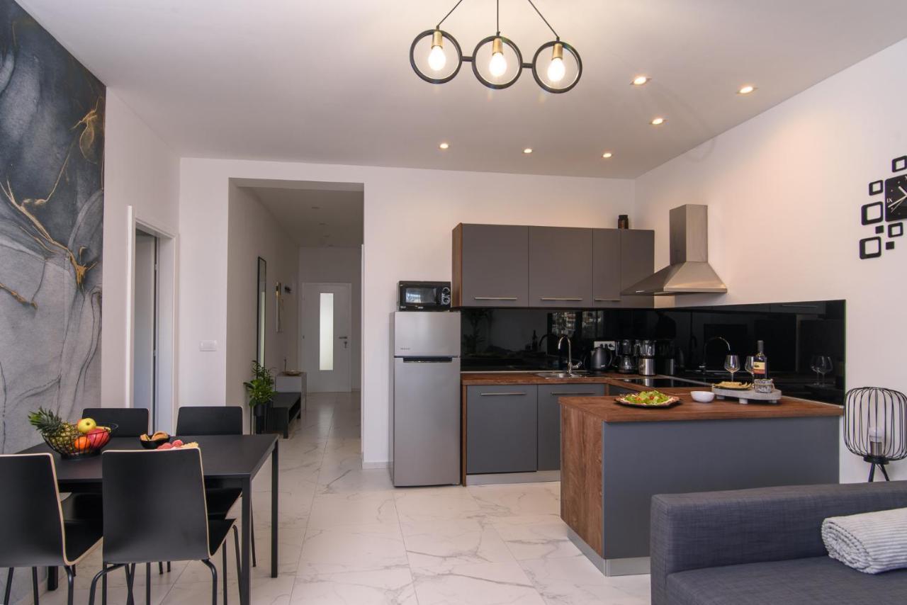 Batinic Apartments Каштела Екстер'єр фото